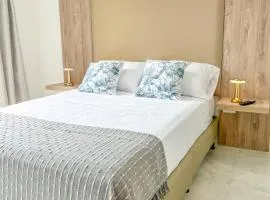 Apto moderno con aire y gran ubicación