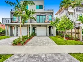 New 4BR w Pool Walk to Las Olas 5mins to Beach