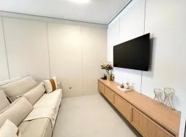 Apto Novo - 3 quartos Premium na Praia Grande