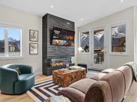 Sisters' Solstice Villa by WeekAway Vacations