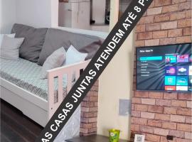 Casa, Loft em rua de comércio em Ctba, khách sạn ở Curitiba