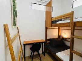 Pugad Hostel, El Nido