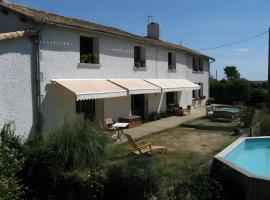 Bourdeverre Chambres D'hôtes โรงแรมในSanxay