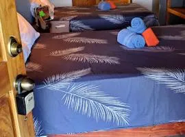 Willy's Fish Camp Hillside Sea View Rooms