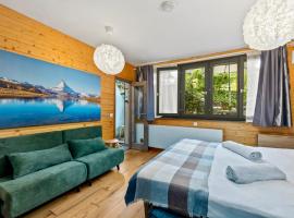 Beautiful studio - private garden, EV, breakfast - Chalet Hug studio，位于阿泽尔的酒店