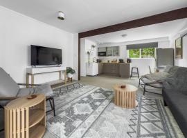 Across The Dunes, Papamoa, hotel in Papamoa