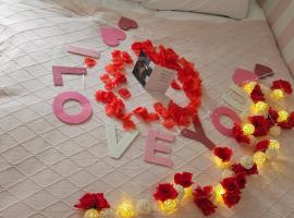 Romantic Winter Package , K-Culture Experience Itaewon 7min,2F Korean Culture Zone ,Terrace , K-Ramen Challenge, hotel v Soulu