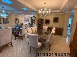 شقه 401عائليه سوبر لوكس في وسط الحي الافرنجي في مركز المدينه