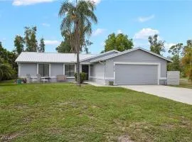 Cypress Retreat Cozy Ft Myers Pet Friendly Home