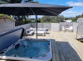 Paradise on the Shore Auckland with large Spa Pool, khách sạn spa ở Auckland