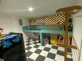 บ้านเพื่อนโฮมสเตย์ เขาพนม2, hotel in Ban Thap Phon