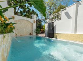 Villas VÕ THỊ SÁU Bãi Sau Xinh, cottage in Vung Tau