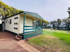 Griffith Tourist Caravan park, hotel in Griffith