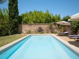 Converted Wool Mill With Pool Near Salagou, Hotel in Clermont-lʼHérault