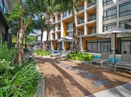 Wyndham Garden 1220 Modern Studio Next to Naithon