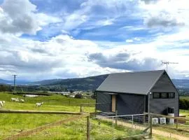 NEW Luxury Cabin with Scenic Views & Farm Charm