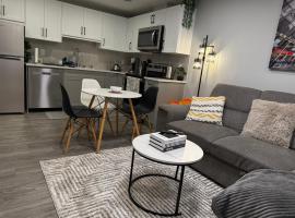 Relax, Recharge, Repeat 2Bedroom Walkout Haven, hotel en Calgary