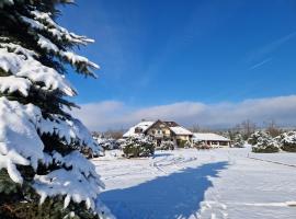 Tajemniczy Ogr&oacute;d Szczytna - Bed & Breakfast