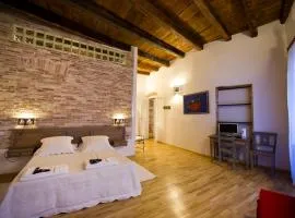 Castelletto Suites
