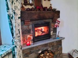 Appartamento di montagna LO GROP, khách sạn ở Chambave