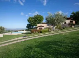 Apartment With Hot Tub Near Assisi