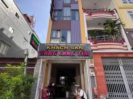 Khách sạn Bằng Lăng Tím