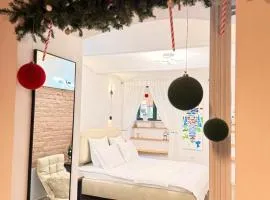 Gojdu Studio by the River