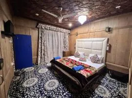 soulkiss group of houseboats