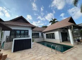 Tropical Lakeview Villa I Bangtao Beach