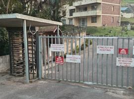 Unit 20 Holzner Gardens، فندق في بينتاون