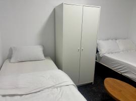 The Trio-Room, hotel din Dudley