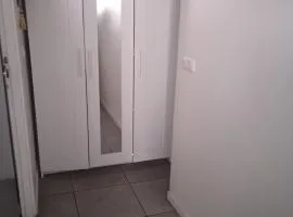 Chambre cosy a 3 mn gare tgv Nice