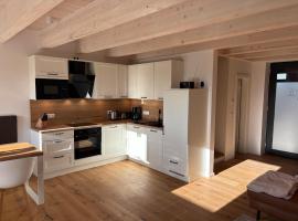 Gulfhof Wangermeer 2 Tilda, Hotel in Hohenkirchen