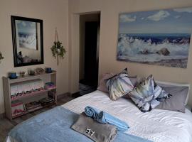 Sunflower Stables Cottage in the Garden, hotel sa Midrand