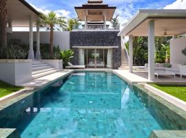 Botanica Luxury Pool Villa Phuket, hotel in Thalang