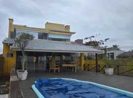 Casa amarela