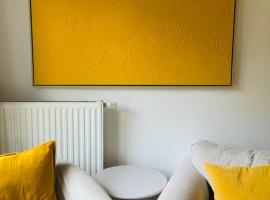 Apartment mit Garten - Garden view, hotel in Kleinmachnow