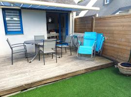 Les pieds dans l'eau, hotel i Combrit