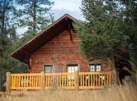 Radium Cabins Centrally located in Radium Hot Springs BC