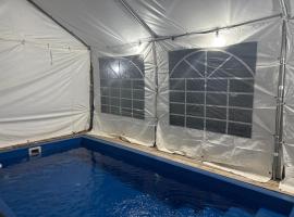 מבית תכלת בית של חופש Allentown 21 אלנטאון 21, hotel in Tiberias