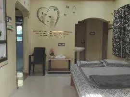 Tanvi Guest House Hampi