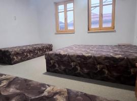 Penzión HUGÁNIK, hotel v destinaci Brezno