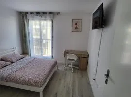 Bright room near Paris