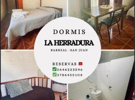 La Herradura, hotel in Calingasta