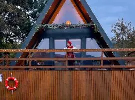 Chalés Luna in rio A-Frame Houses piscina privada vista rio e montanhas no PNPG