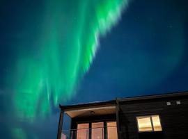 Apartment 72 m2, 2 bedrooms,Kitchen Bathroom,Wi-Fi and TV, hotel in Vestvågøya