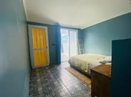 Charming room with balcony and ocean view
