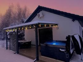 Domki Całoroczne PREMIUM Zator ENERGYLANDIA, hotel em Zator