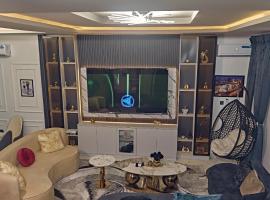 3M-Z Lekki Luxury Shortlet Duplex Apartment, hotel s parkováním v destinaci Mama