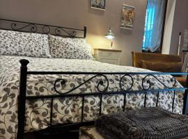 Cà del Prete country room by Cà degli Ovi, ξενοδοχείο σε Valenza